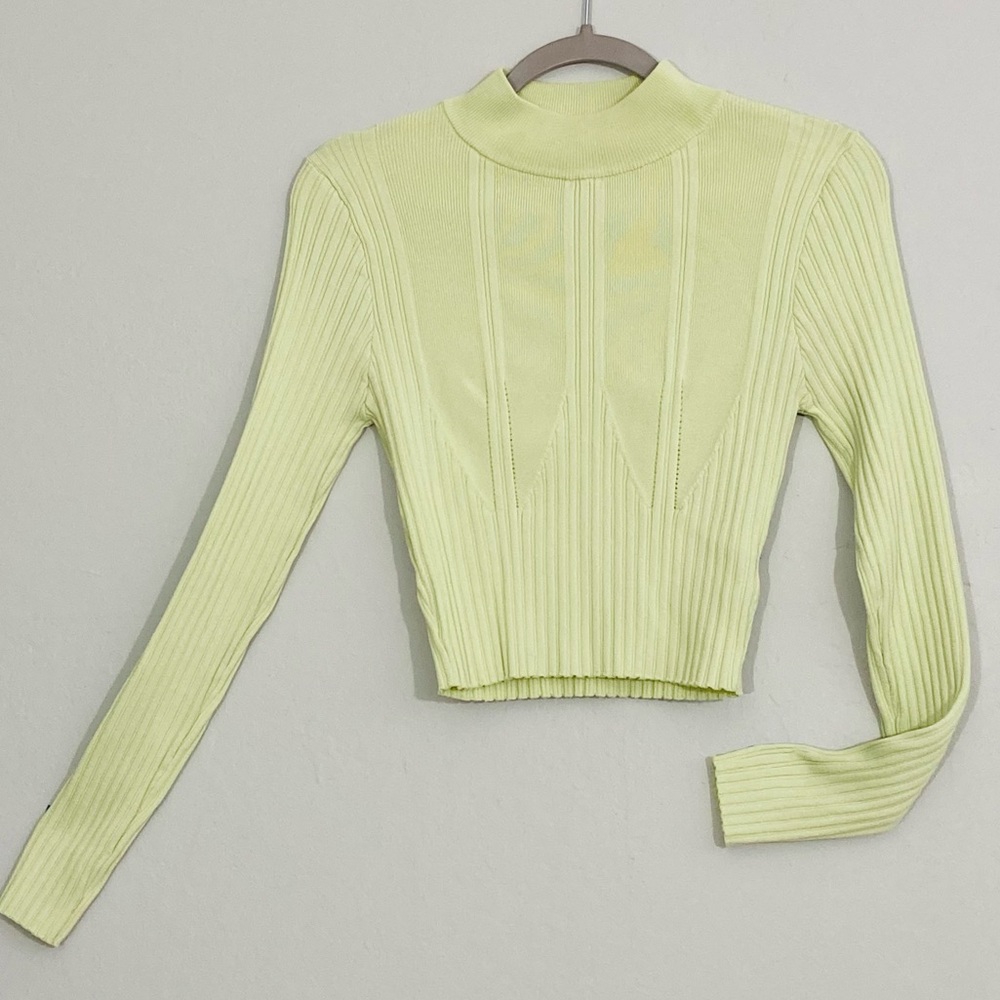 Forever 21 chartreuse ribbed mock neck crop sweater L